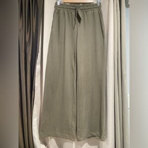 Zara Olive Green Wide-Leg Pants/ Size Small